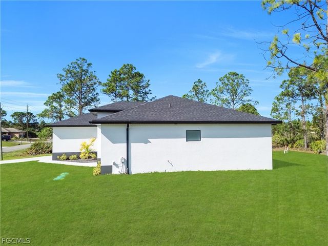 2700 42nd ST W, Lehigh Acres, FL 33971
