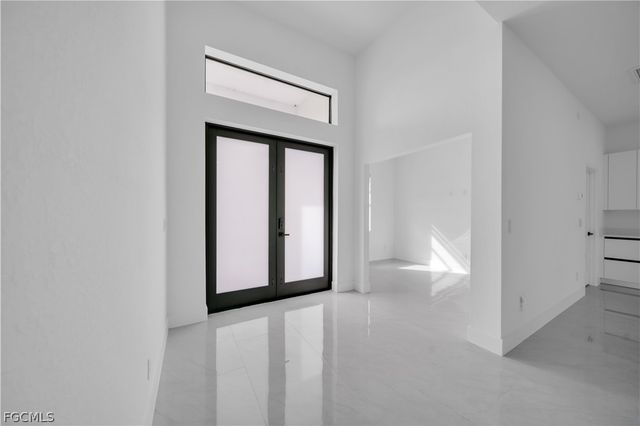 2700 42nd ST W, Lehigh Acres, FL 33971