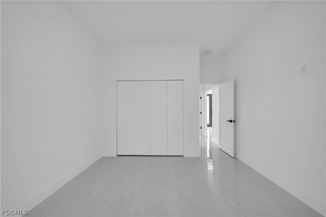 2700 42nd ST W, Lehigh Acres, FL 33971