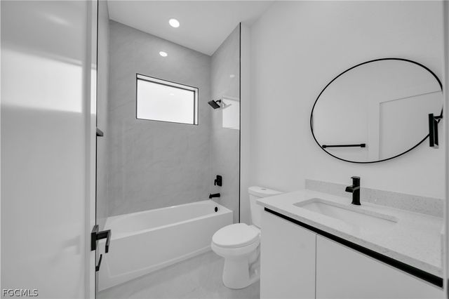 2700 42nd ST W, Lehigh Acres, FL 33971