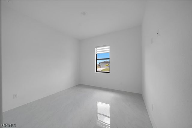 2700 42nd ST W, Lehigh Acres, FL 33971