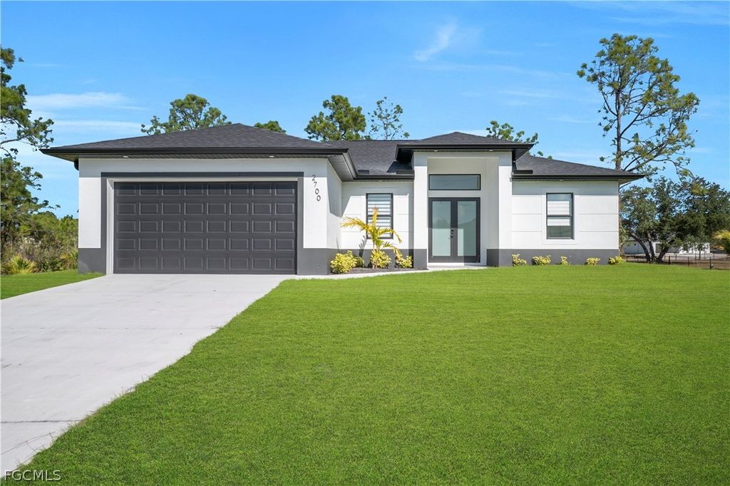 2700 42nd ST W, Lehigh Acres, FL 33971