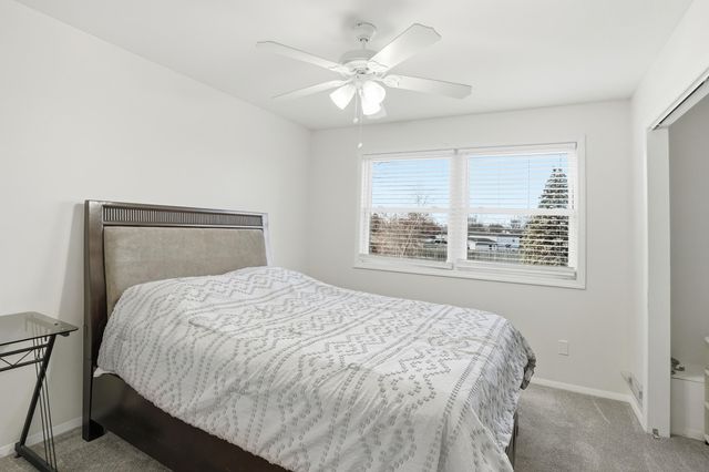 2417 Canterbury Place, Schererville, IN 46375