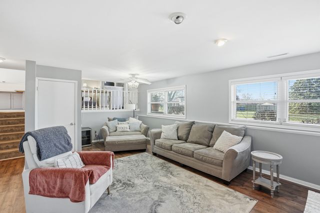 2417 Canterbury Place, Schererville, IN 46375