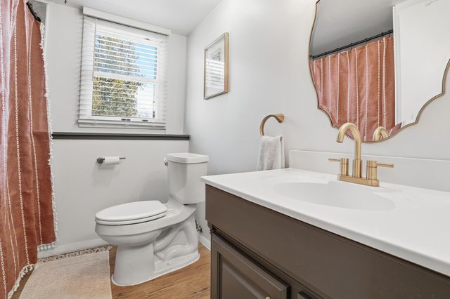 2417 Canterbury Place, Schererville, IN 46375