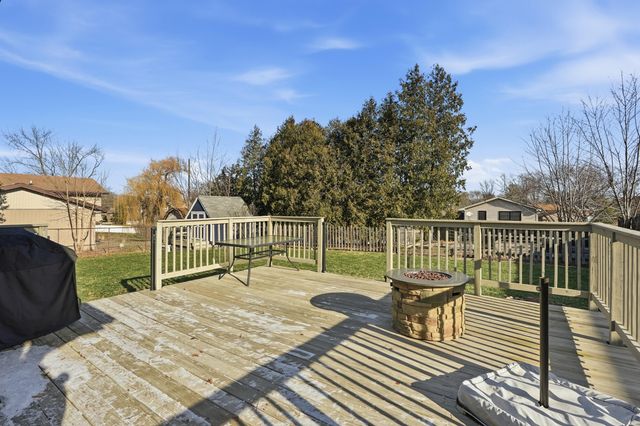 2417 Canterbury Place, Schererville, IN 46375