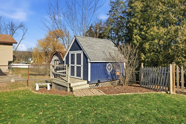 2417 Canterbury Place, Schererville, IN 46375