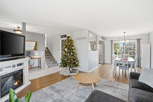 2417 Canterbury Place, Schererville, IN 46375