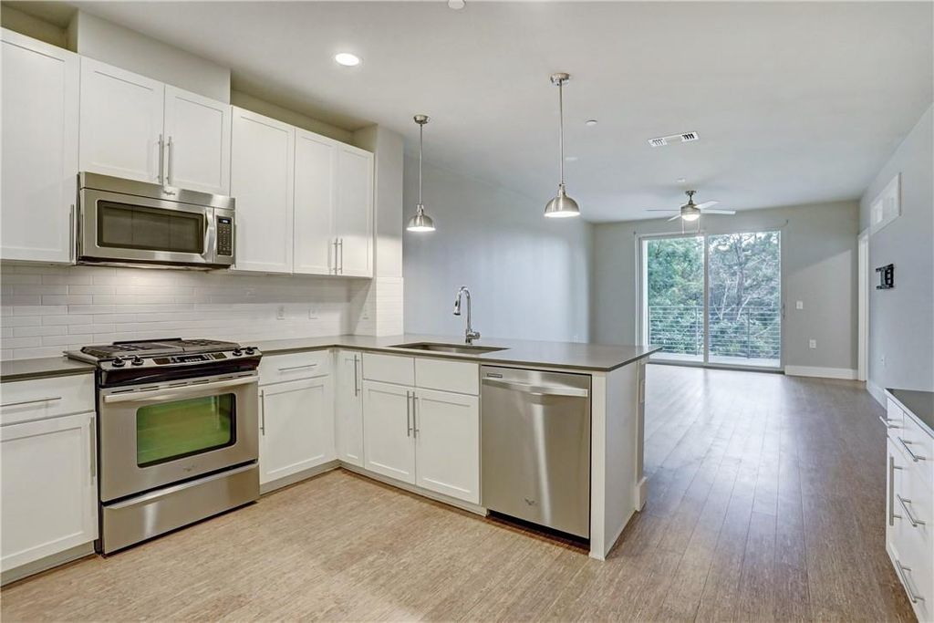 2804 Treble LN 924, Austin, TX 78704