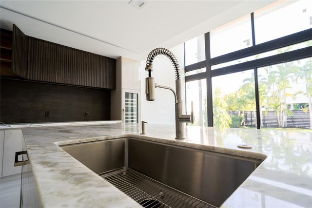 508 NE 9th Avenue, Fort Lauderdale, FL 33301