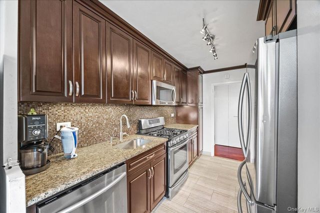 555 Kappock Street 7E, Bronx, NY 10463