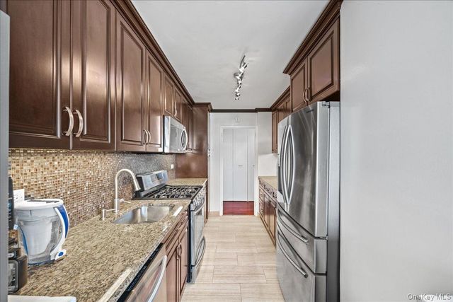 555 Kappock Street 7E, Bronx, NY 10463
