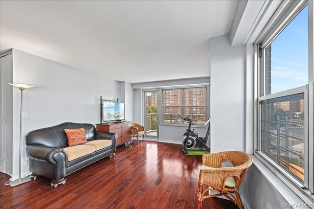 555 Kappock Street 7E, Bronx, NY 10463