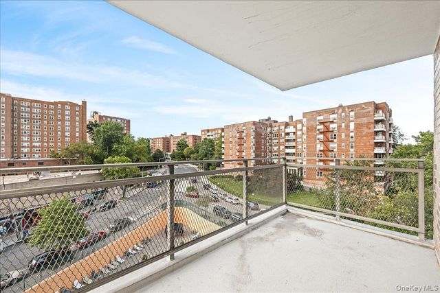 555 Kappock Street 7E, Bronx, NY 10463
