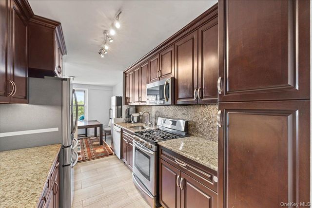 555 Kappock Street 7E, Bronx, NY 10463