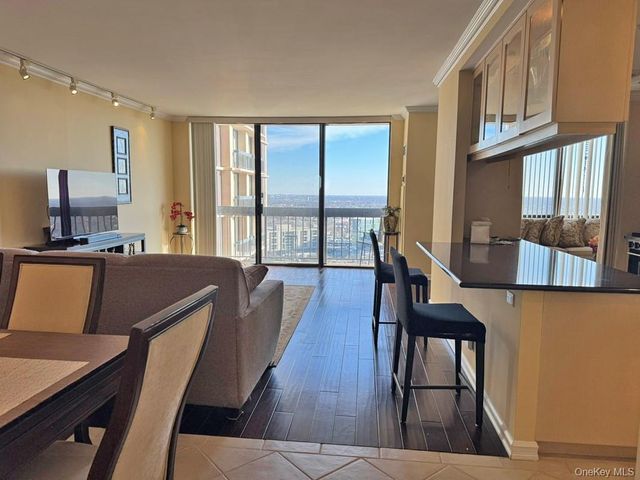 27110 Grand Central Parkway 19R, Floral Park, NY 11005