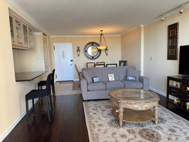 27110 Grand Central Parkway 19R, Floral Park, NY 11005