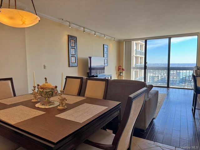 27110 Grand Central Parkway 19R, Floral Park, NY 11005