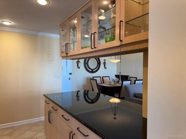 27110 Grand Central Parkway 19R, Floral Park, NY 11005