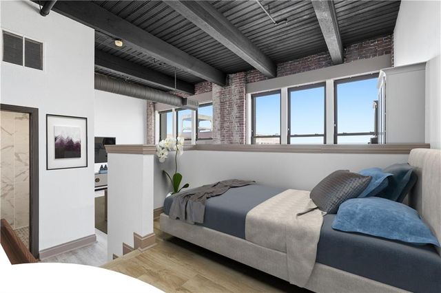 308 W 8th Street 418, Kansas City, MO 64105