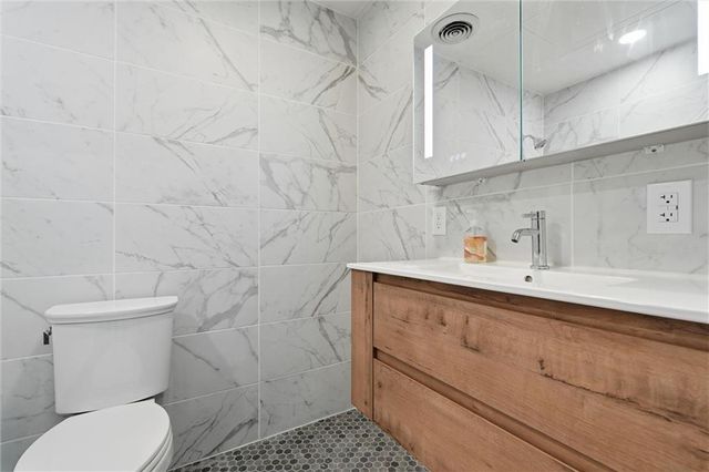 308 W 8th Street 418, Kansas City, MO 64105