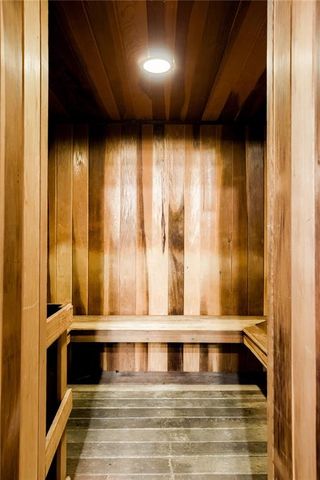 308 W 8th Street 418, Kansas City, MO 64105