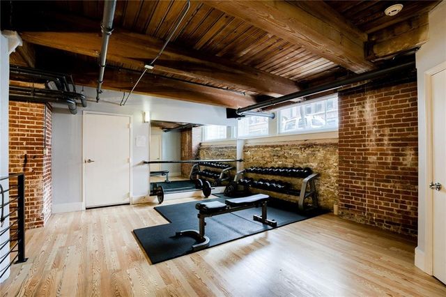 308 W 8th Street 418, Kansas City, MO 64105