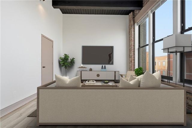 308 W 8th Street 418, Kansas City, MO 64105