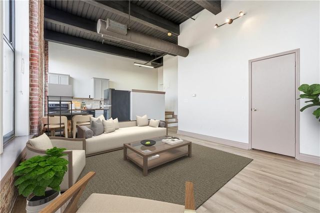 308 W 8th Street 418, Kansas City, MO 64105