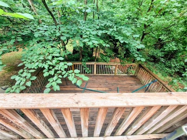 2737 Crestworth Lane, Buford, GA 30519