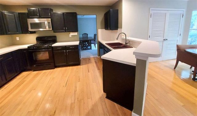 2737 Crestworth Lane, Buford, GA 30519