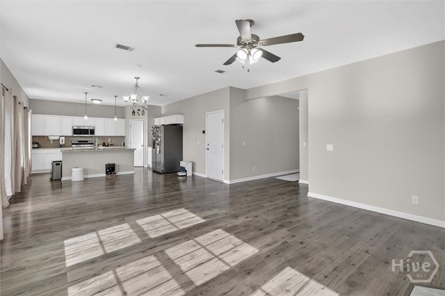 217 W W Winn Avenue, Hinesville, GA 31313