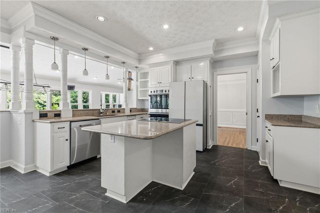 111 Manassas LOOP, Yorktown, VA 23693