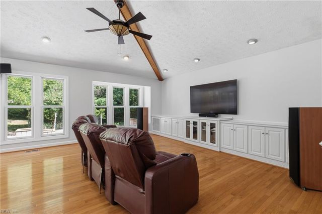 111 Manassas LOOP, Yorktown, VA 23693