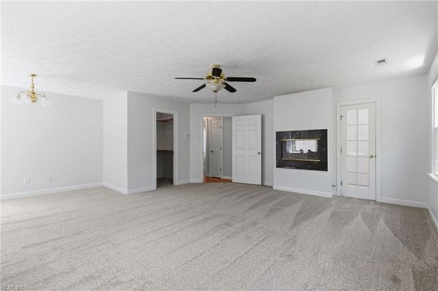111 Manassas LOOP, Yorktown, VA 23693