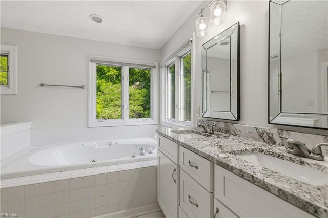 111 Manassas LOOP, Yorktown, VA 23693