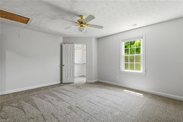 111 Manassas LOOP, Yorktown, VA 23693