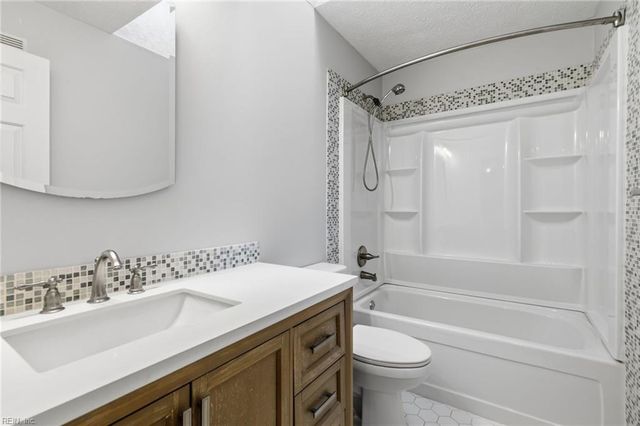 111 Manassas LOOP, Yorktown, VA 23693
