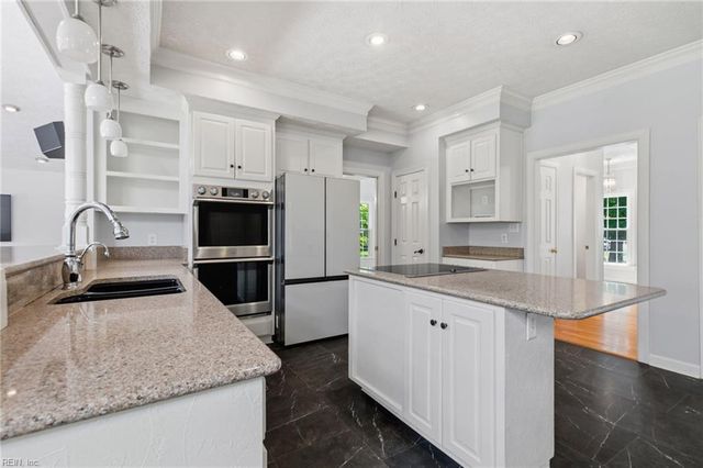 111 Manassas LOOP, Yorktown, VA 23693