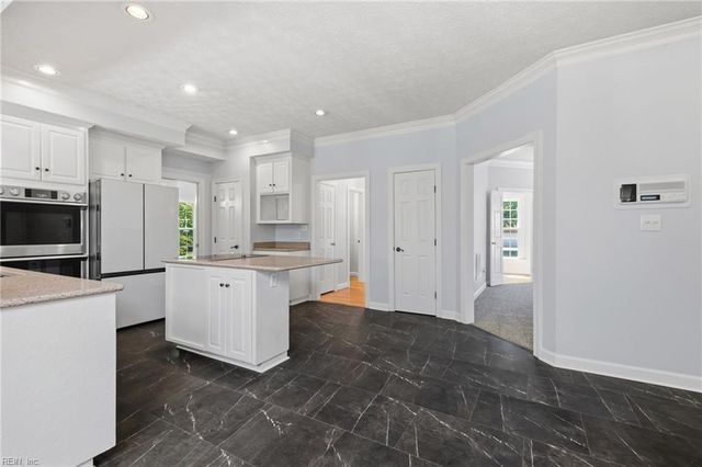 111 Manassas LOOP, Yorktown, VA 23693