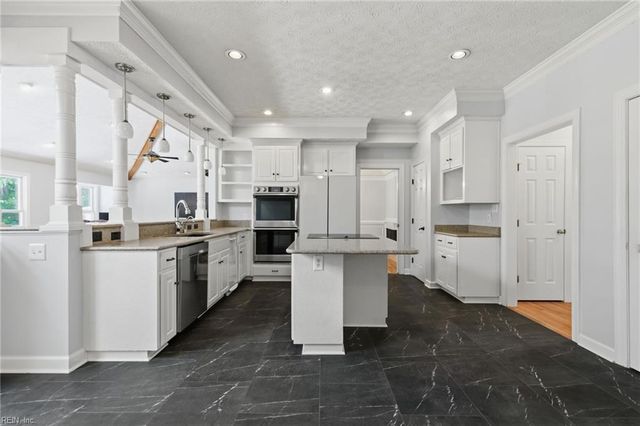 111 Manassas LOOP, Yorktown, VA 23693