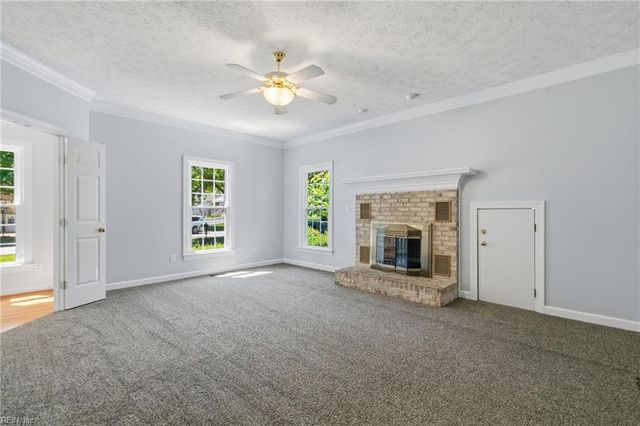 111 Manassas LOOP, Yorktown, VA 23693