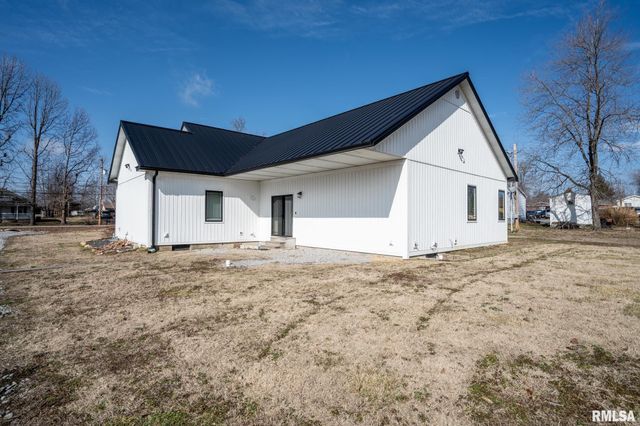 1108 MAIN Street, Carterville, IL 62918