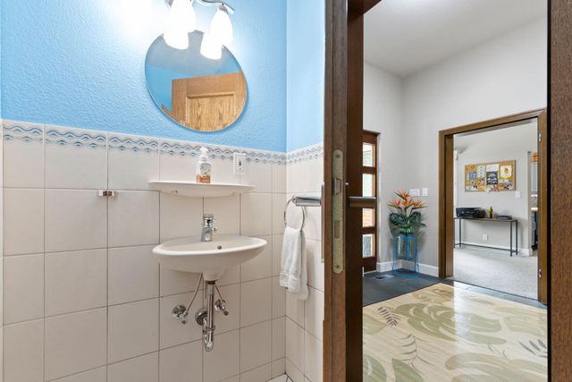 1222 Fruitvale Rd, Lincoln, CA 95648