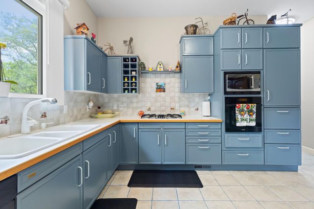 1222 Fruitvale Rd, Lincoln, CA 95648