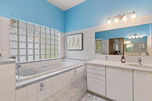 1222 Fruitvale Rd, Lincoln, CA 95648