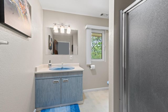 1222 Fruitvale Rd, Lincoln, CA 95648