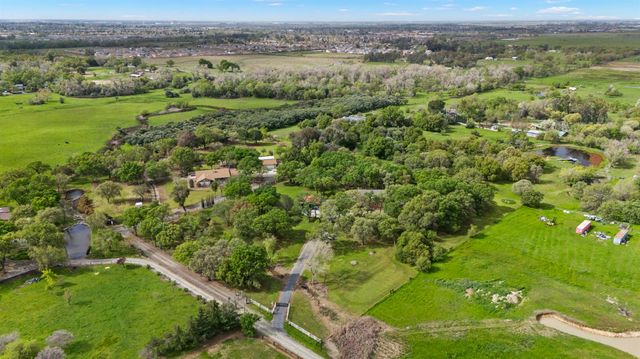 1222 Fruitvale Rd, Lincoln, CA 95648