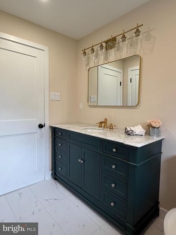 1536 PARK DR, Jamison, PA 18929