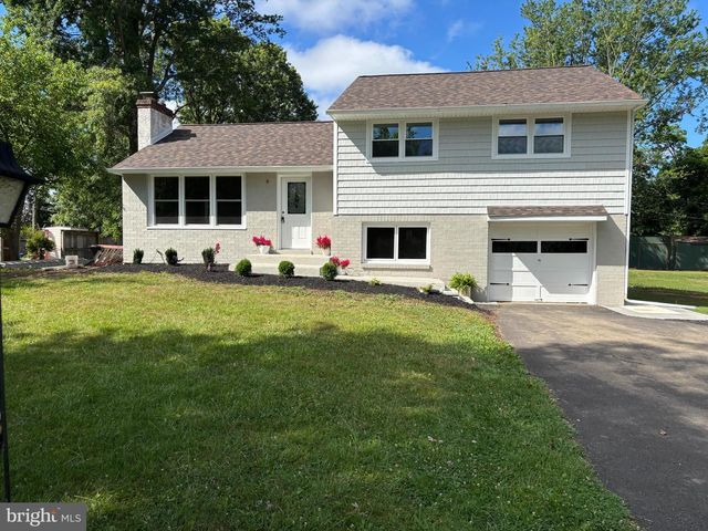 1536 PARK DR, Jamison, PA 18929